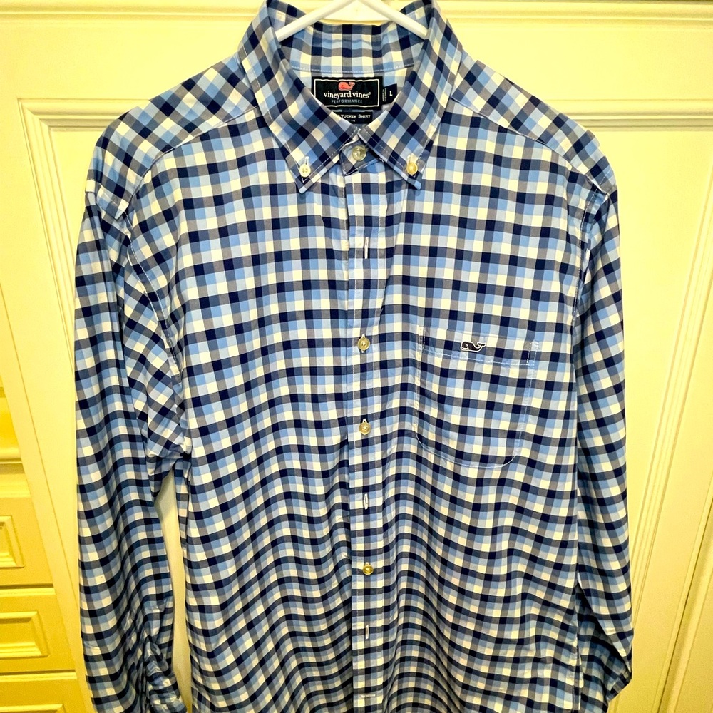 Men’s Vineyars Vines Button Down shirt